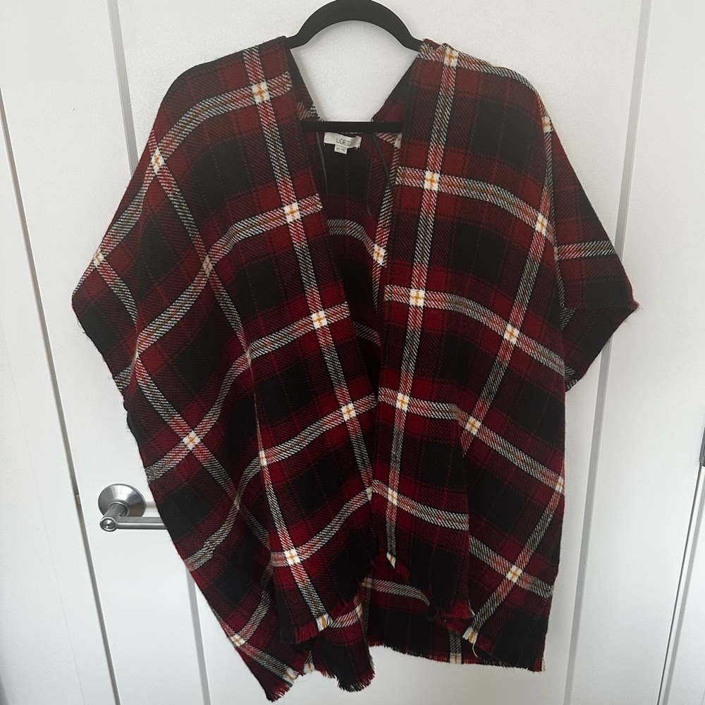 Cozy Loft poncho with sleeves